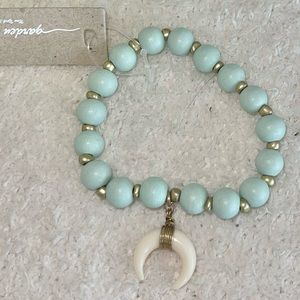 New aqua mint green wood bead stretch bracelet